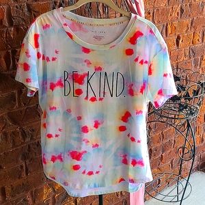 RAE DUNN  "Be Kind." tie dye tshirt. 25" long from shoulder to hem. 60/40 cotton